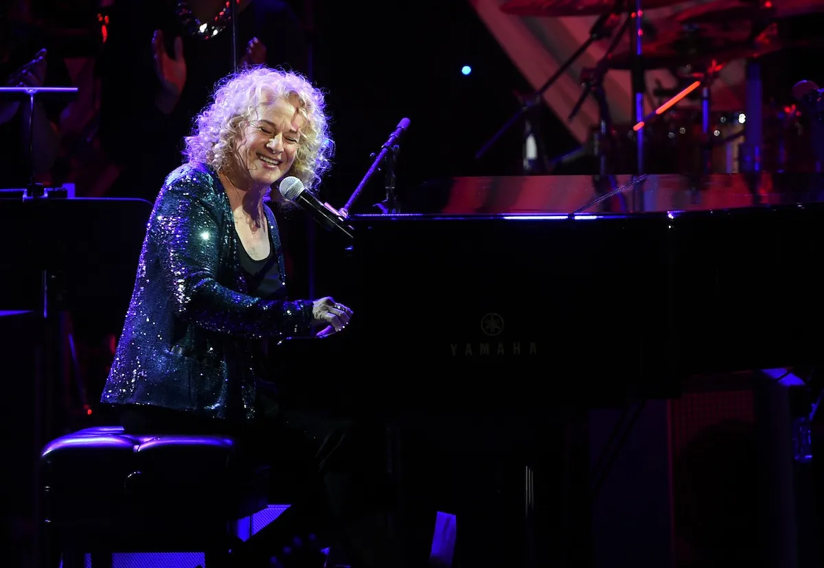 Carol King - Hyde Park taking it quiter