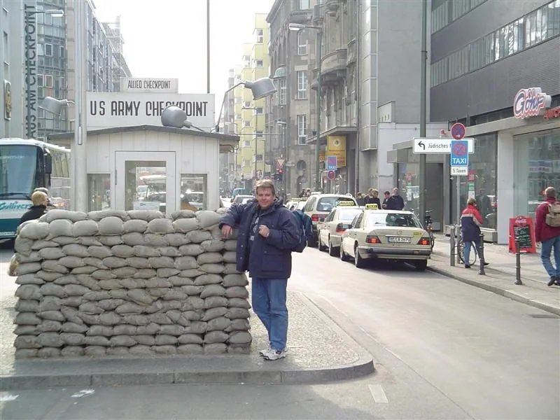 Checkpoint charlie berlin