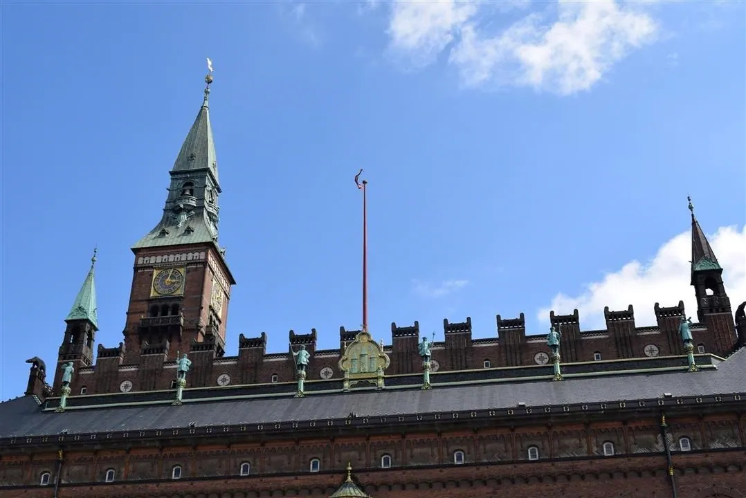 G19.2 historic copenhagen city centre wed 19 jul 15