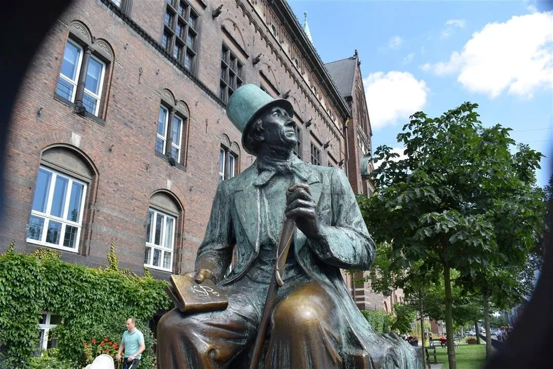 G19.2 historic copenhagen city centre wed 19 jul 22