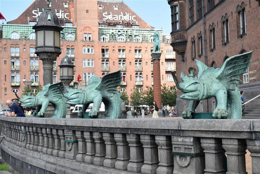 G19.2 historic copenhagen city centre wed 19 jul 28