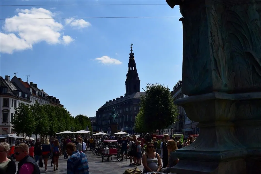 G19.2 historic copenhagen city centre wed 19 jul 5