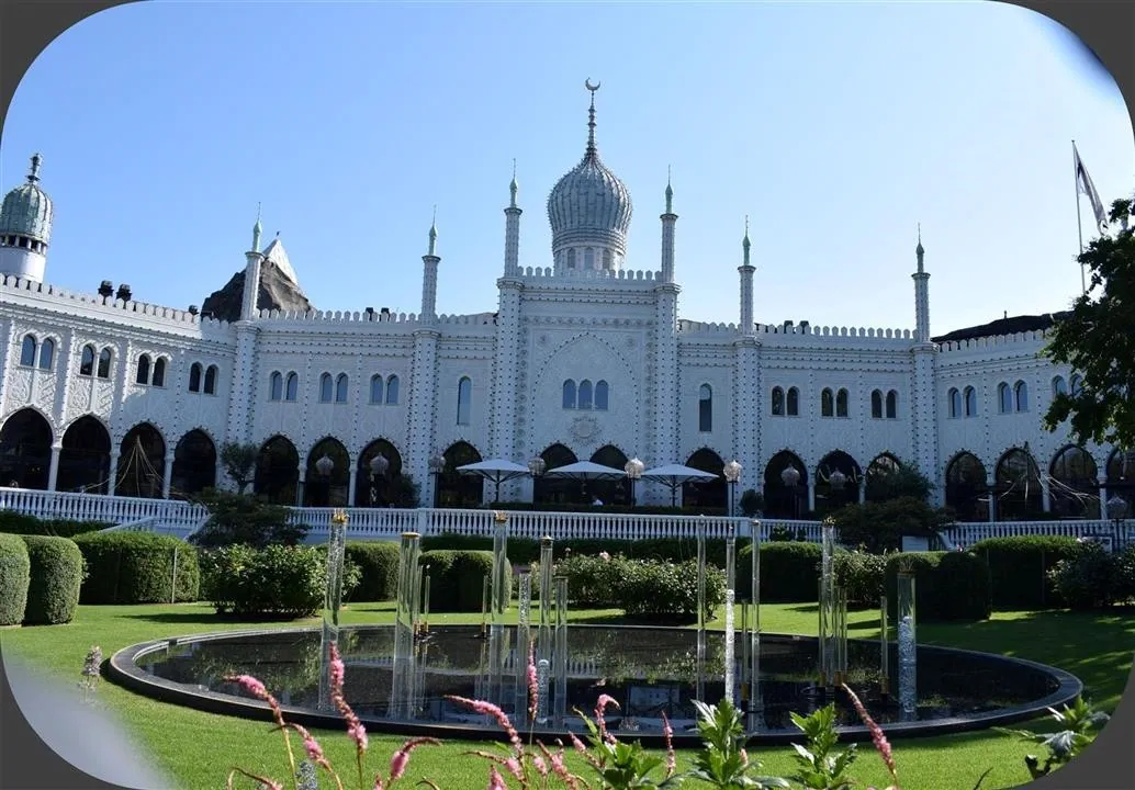 G19.3 tivoli gardens wed 19 jul 23