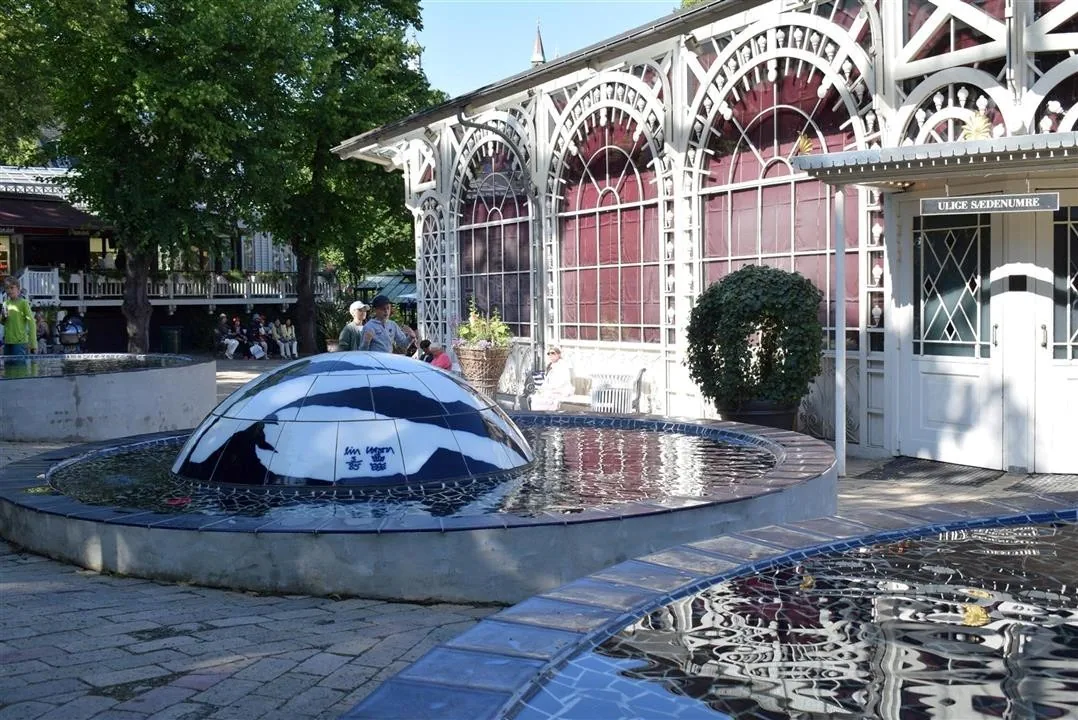 G19.3 tivoli gardens wed 19 jul 29