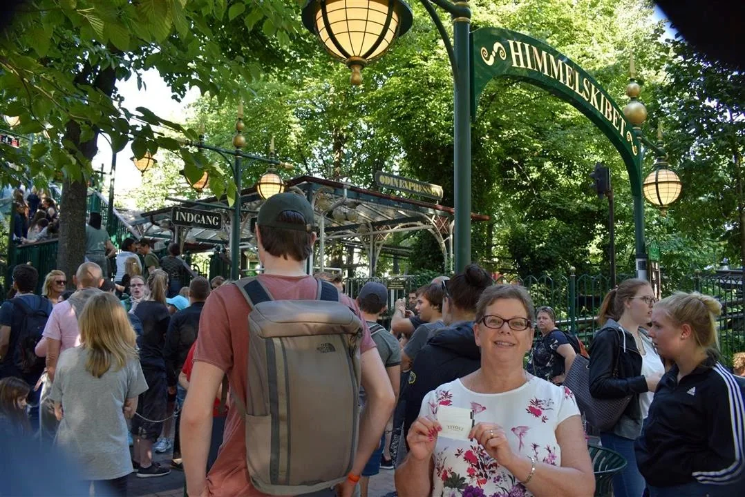 G19.3 tivoli gardens wed 19 jul 46