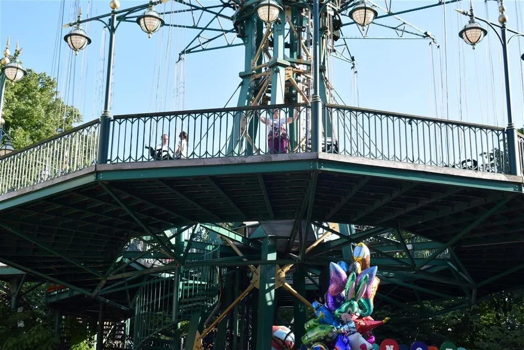 G19.4 tivoli gardens cont. wed19 jul 10