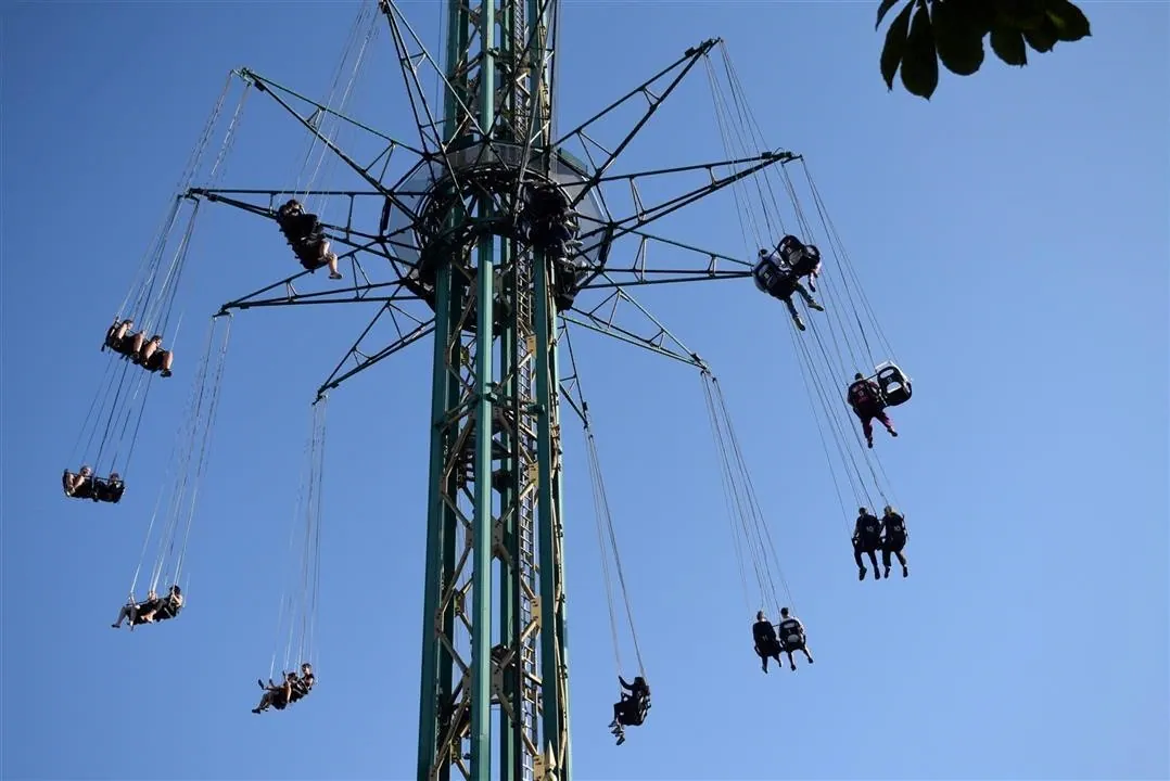 G19.4 tivoli gardens cont. wed19 jul 15