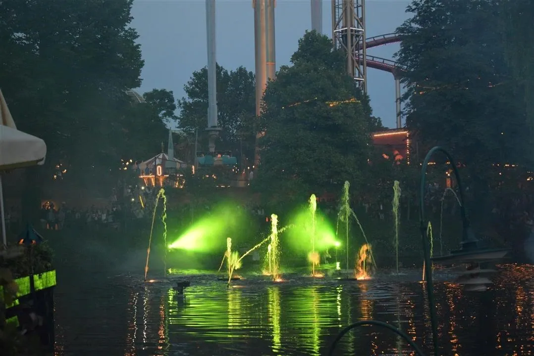 G19.4 tivoli gardens cont. wed19 jul 52