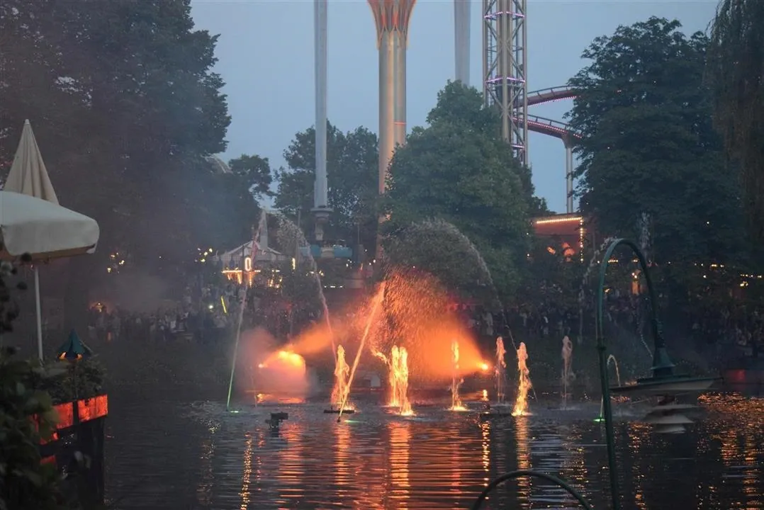 G19.4 tivoli gardens cont. wed19 jul 53