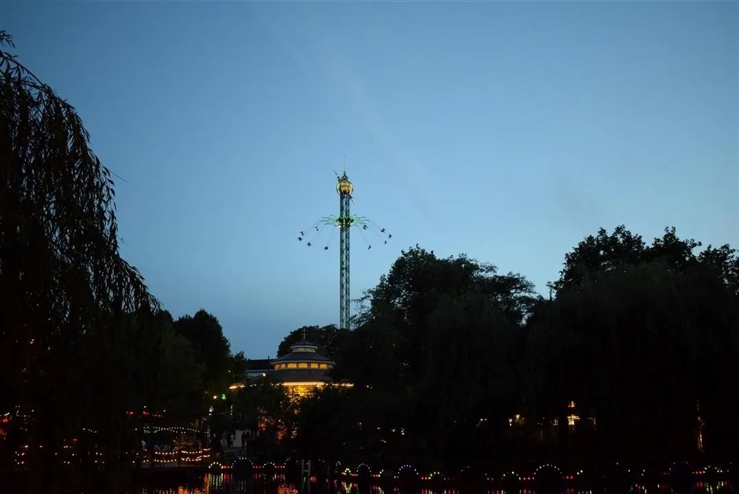 G19.4 tivoli gardens cont. wed19 jul 62