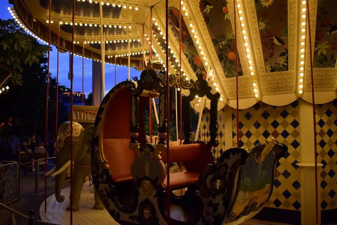 G19.4 tivoli gardens cont. wed19 jul 65