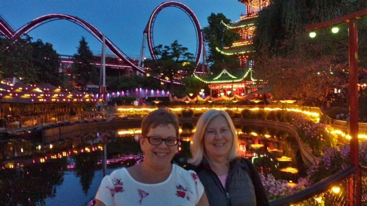 G19.5 tivoli gardens petes ph wed 19 jul 12